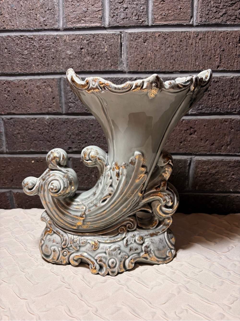 VTG Florence Ceramics Pasadena CA Floraline R-5 Baroque Cornucopia Vase - MINT